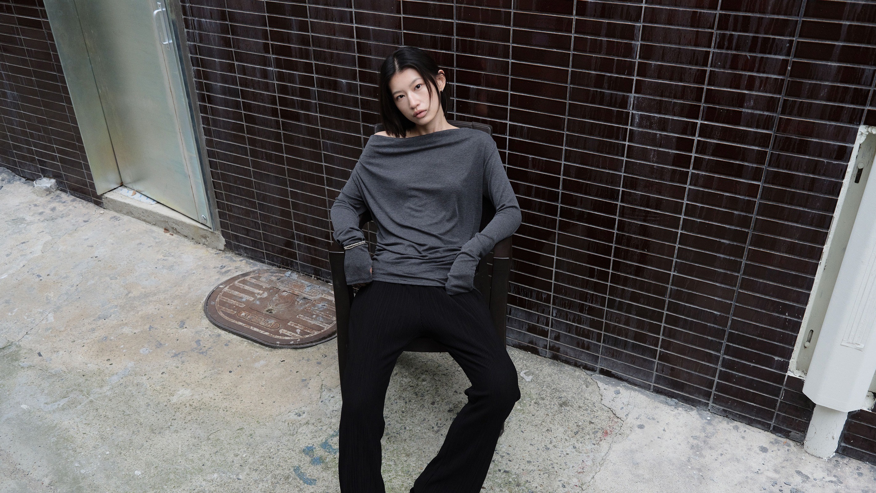 정제되지 않은 도시의 순간
니브