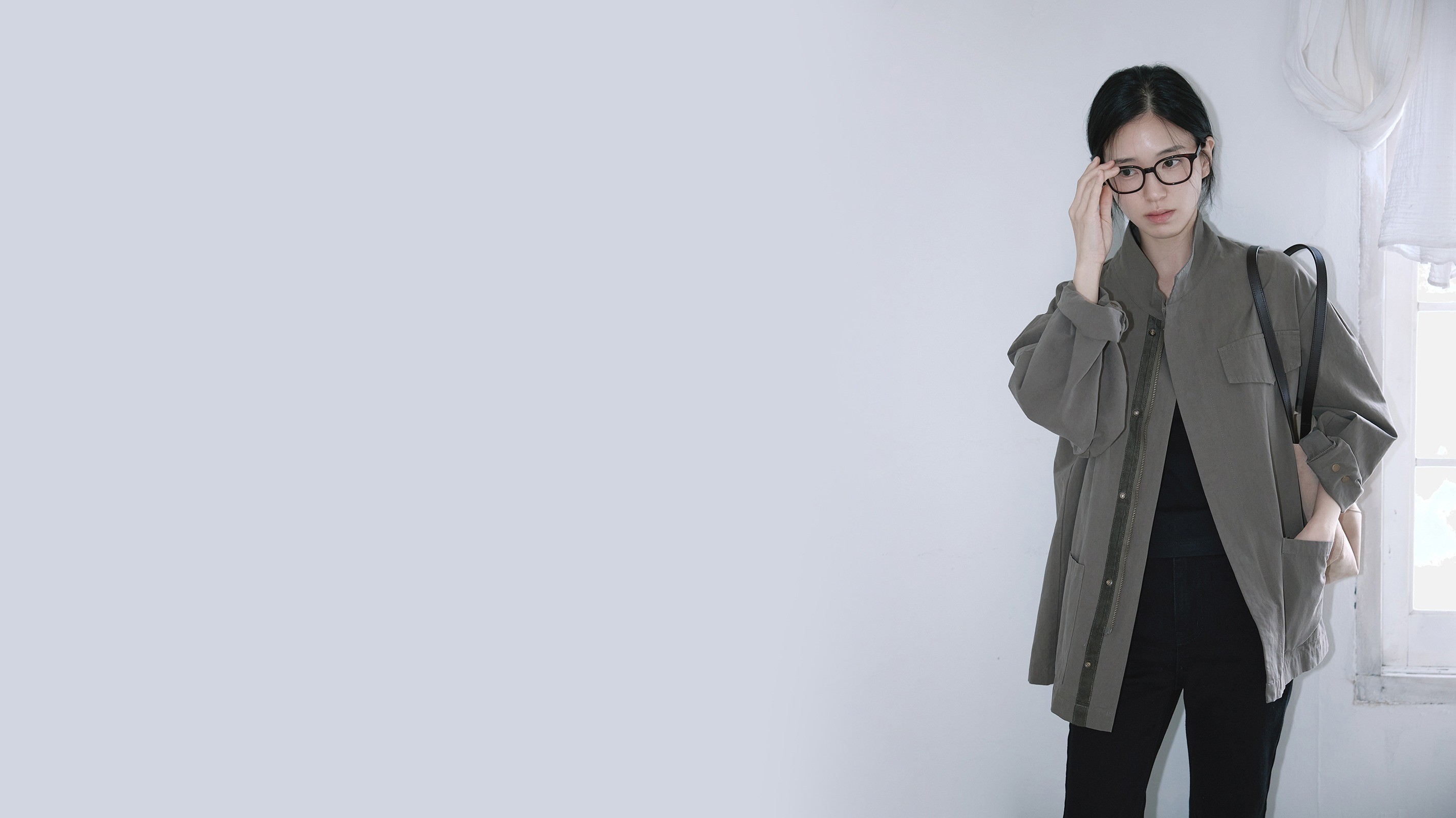수수한 아름다움으로 채우는 일상
윤슬