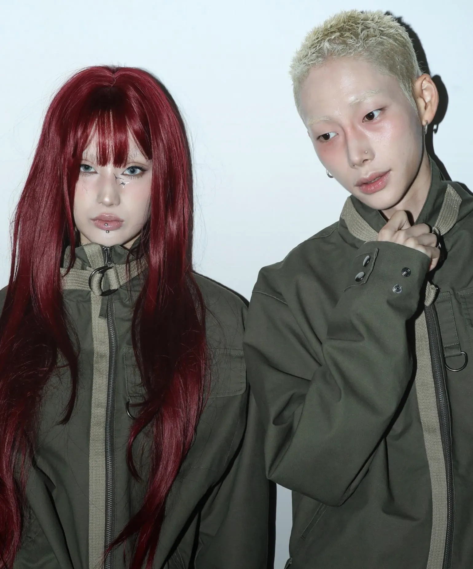 슬림한 각이 살아 있는 핏
