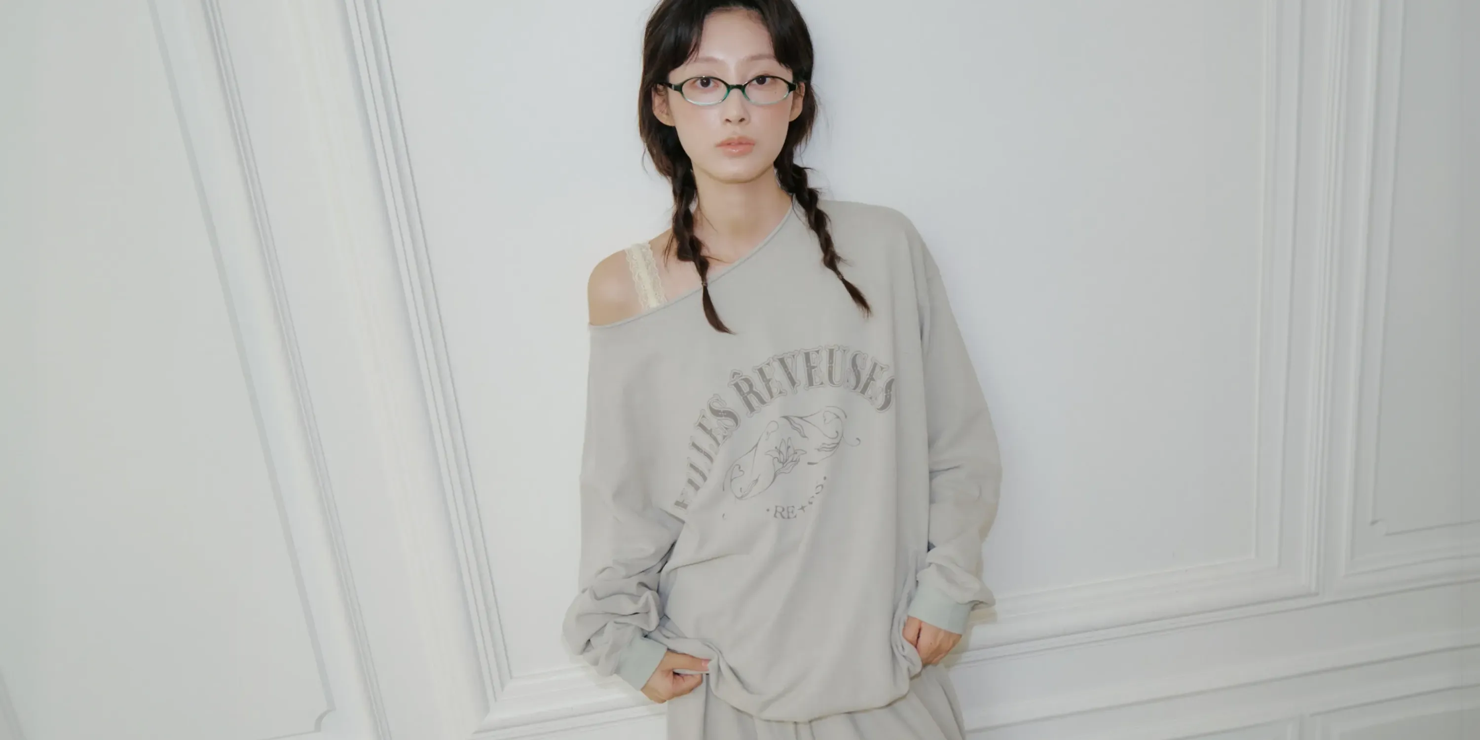 로고 그래픽 트레이닝 팬츠 스페셜오더 배경이미지