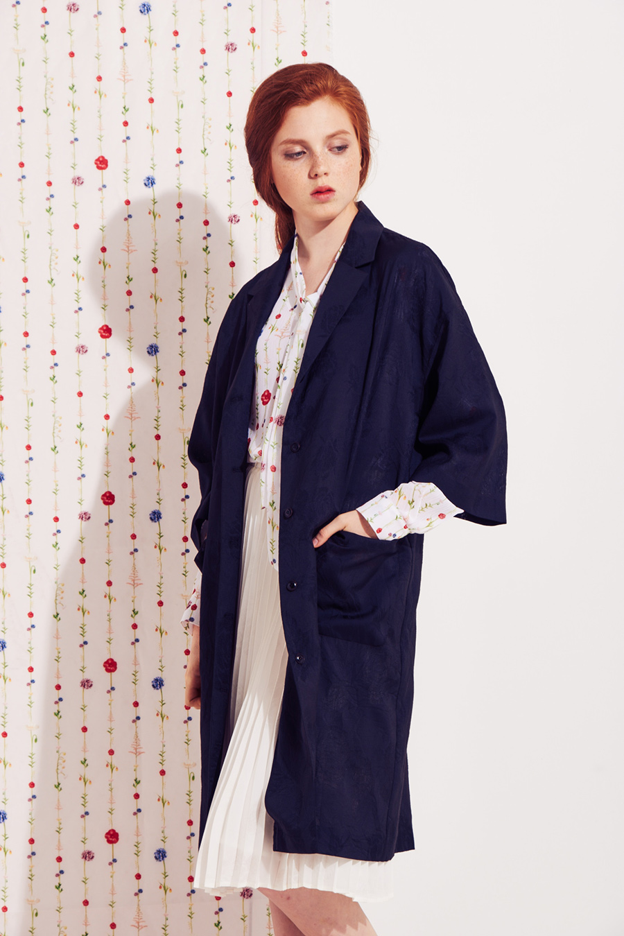 LONG ROBE JACKET (화이트, 블랙) 감도 깊은 취향 셀렉트샵 29CM