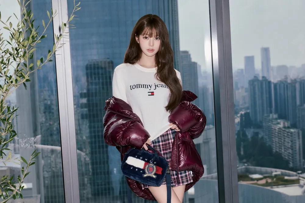 TOMMY JEANS