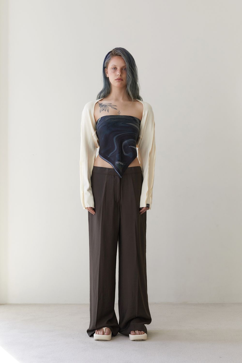 O Rvis RVIS reversible cutting bolero cream - 감도 깊은 취향 셀렉트샵 29CM