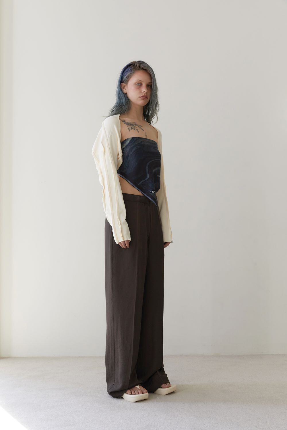 O Rvis RVIS reversible cutting bolero cream - 감도 깊은 취향 셀렉트샵 29CM