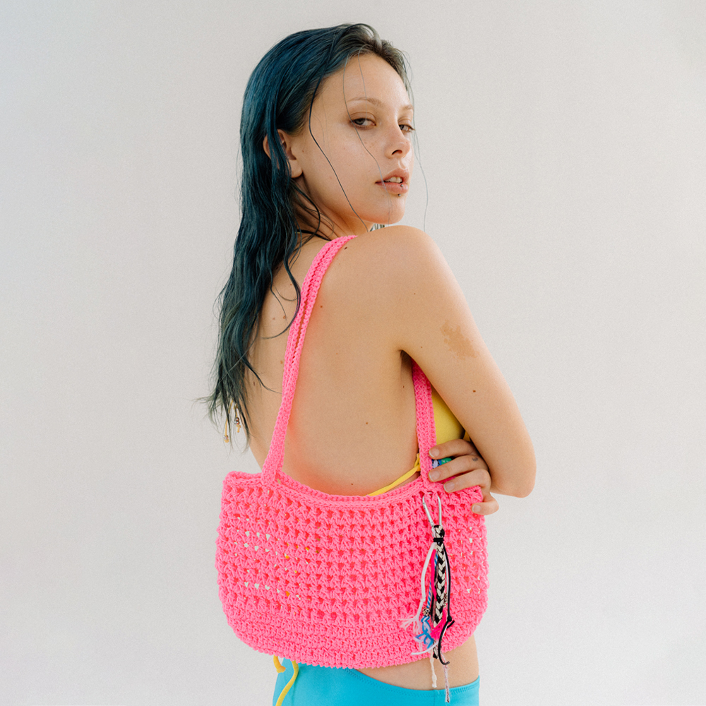 ★OROGEE★TANGLED SWIM KNIT BAG★Black★韓国★大人気★ CONCHO DRAWSTRING BAG – TOGA ONLINE STORE