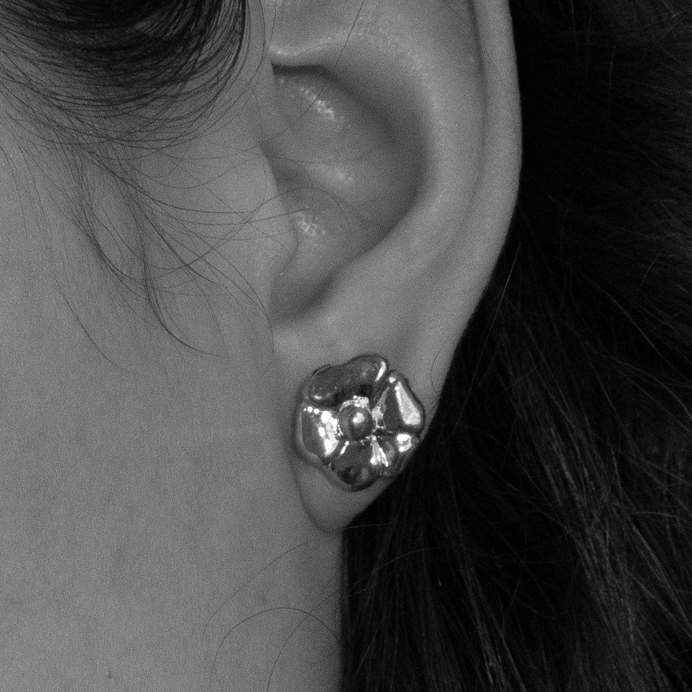 Daisy Earrings 감도 깊은 취향 셀렉트샵 29CM