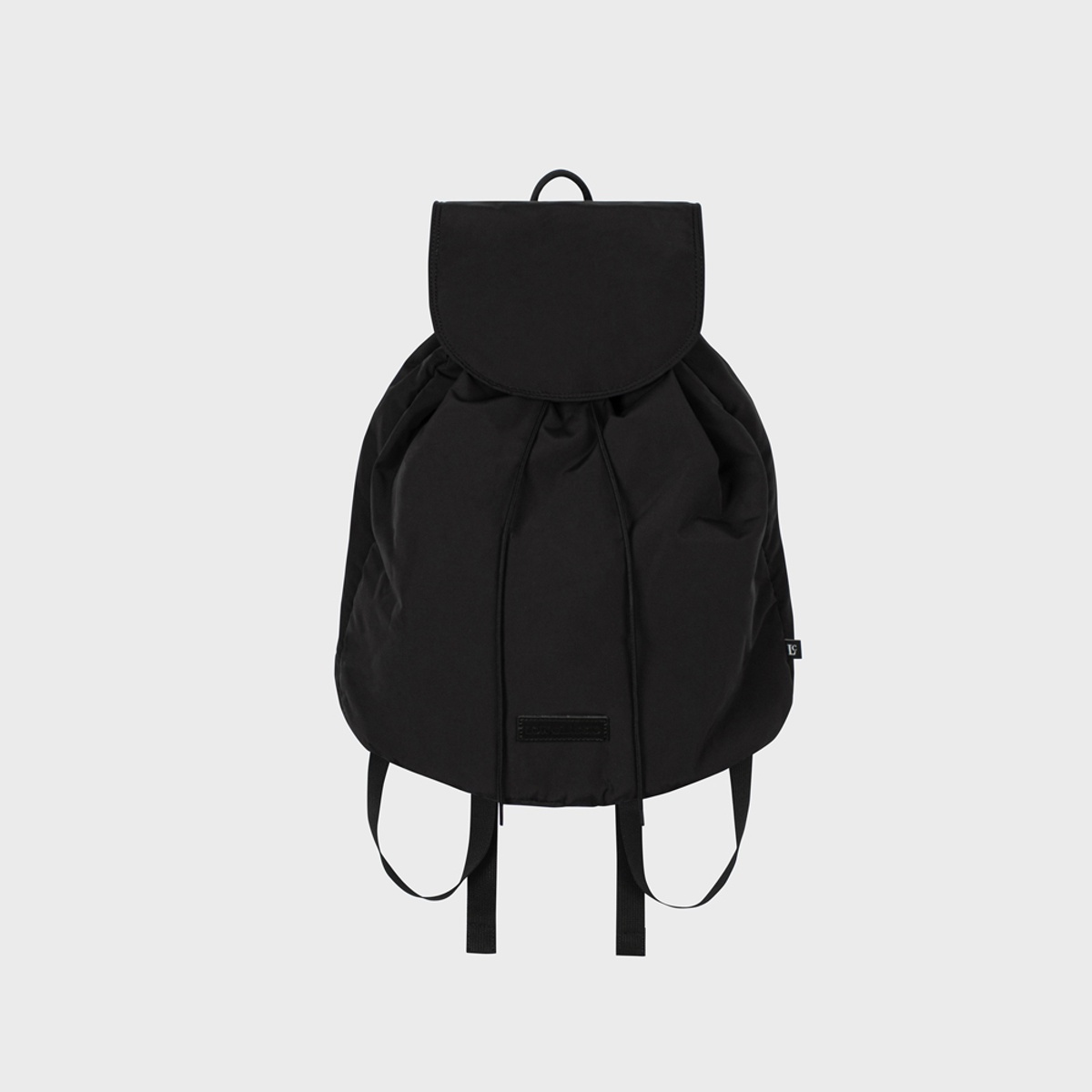 DRAWSTRING PADDED BACKPACK - BLACK - 감도 깊은 취향 셀렉트샵 29CM