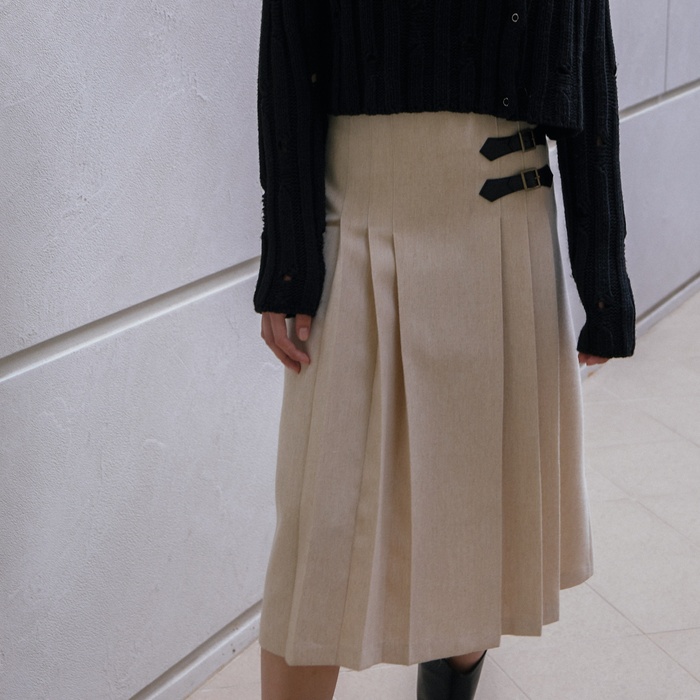 belt buckle pleats skirt_ivory - 감도 깊은 취향 셀렉트샵 29CM