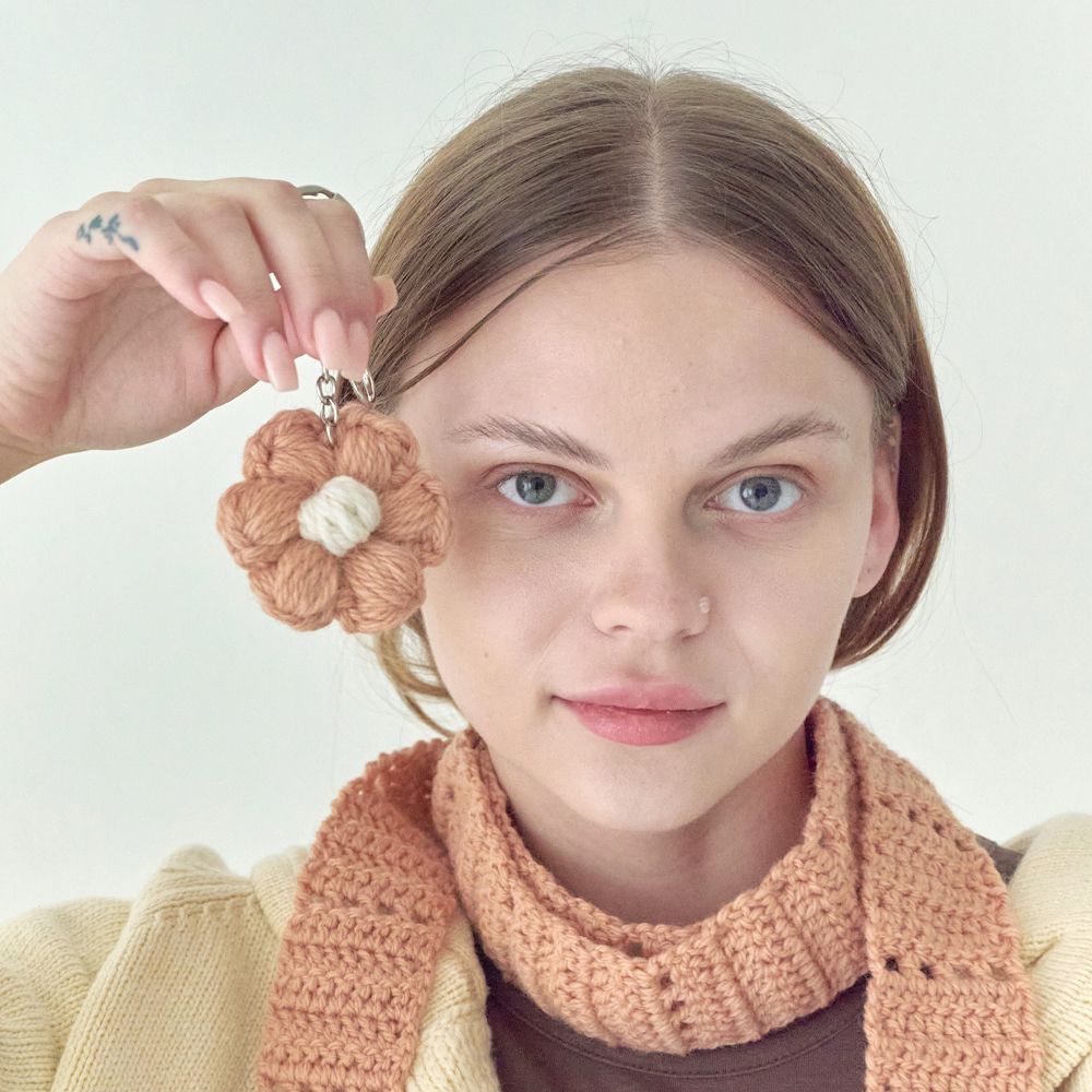 No 190 Daisy 100 Organic Wool Key Ring Pink no-190-daisy-100-organic-wool-key-ring-pink