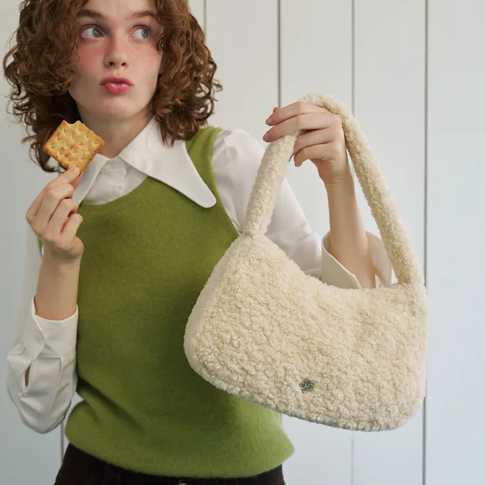 ★HEEARI★ [4th Reorder] Ange Fur Tote Bag_Ivory 4차 리오더] Ange Fur Tote Bag 앙쥬 퍼 토트백_Ivory - 감도
