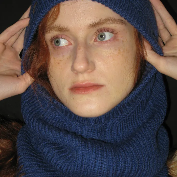 STITCH POINTED NECK WARMER HOODIE_BLUE - 감도 깊은 취향