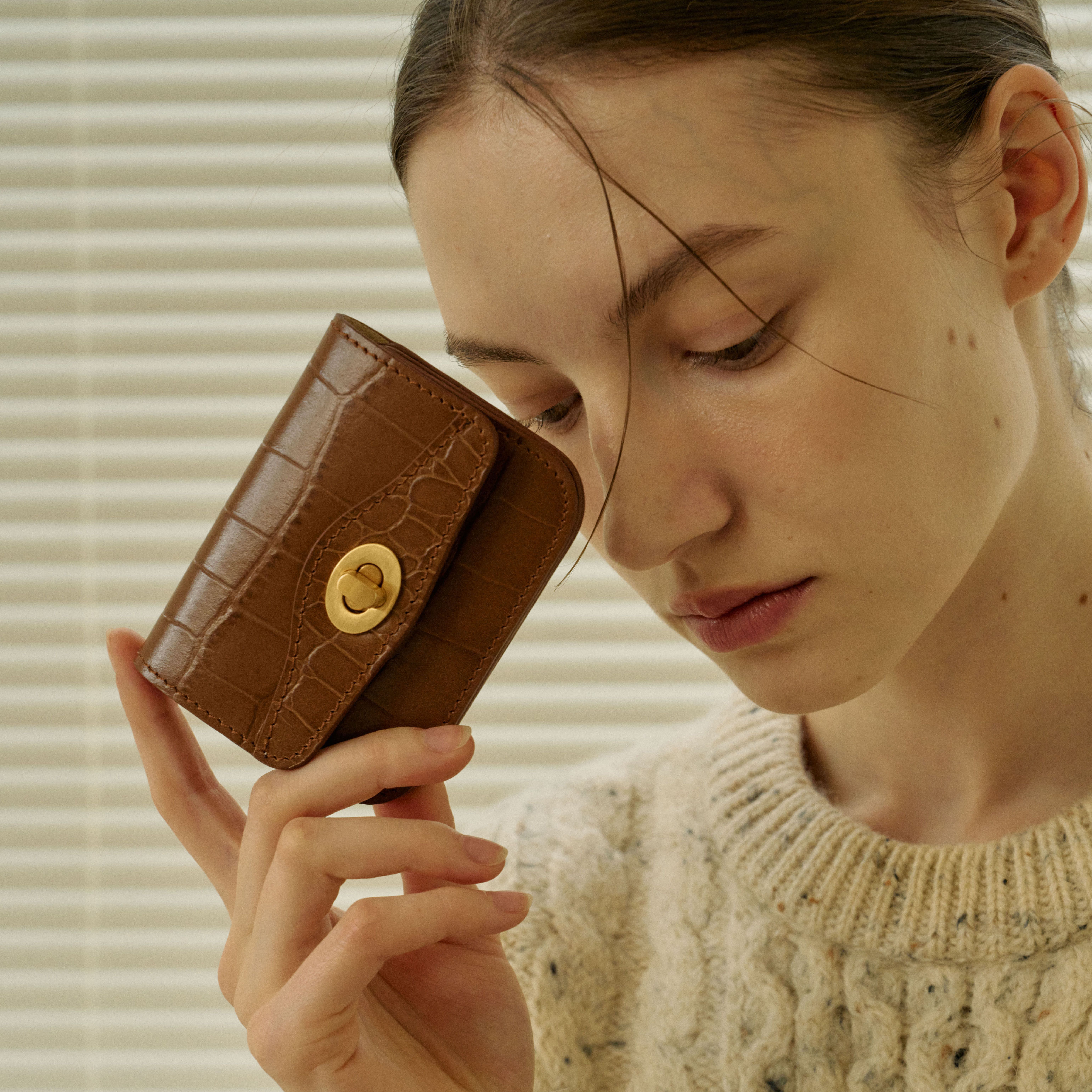 ★you a use★ Wonder wallet (Lizard yellow) Wonder wallet (Lizard yellow) - 감도 깊은 취향 셀렉트샵 29CM