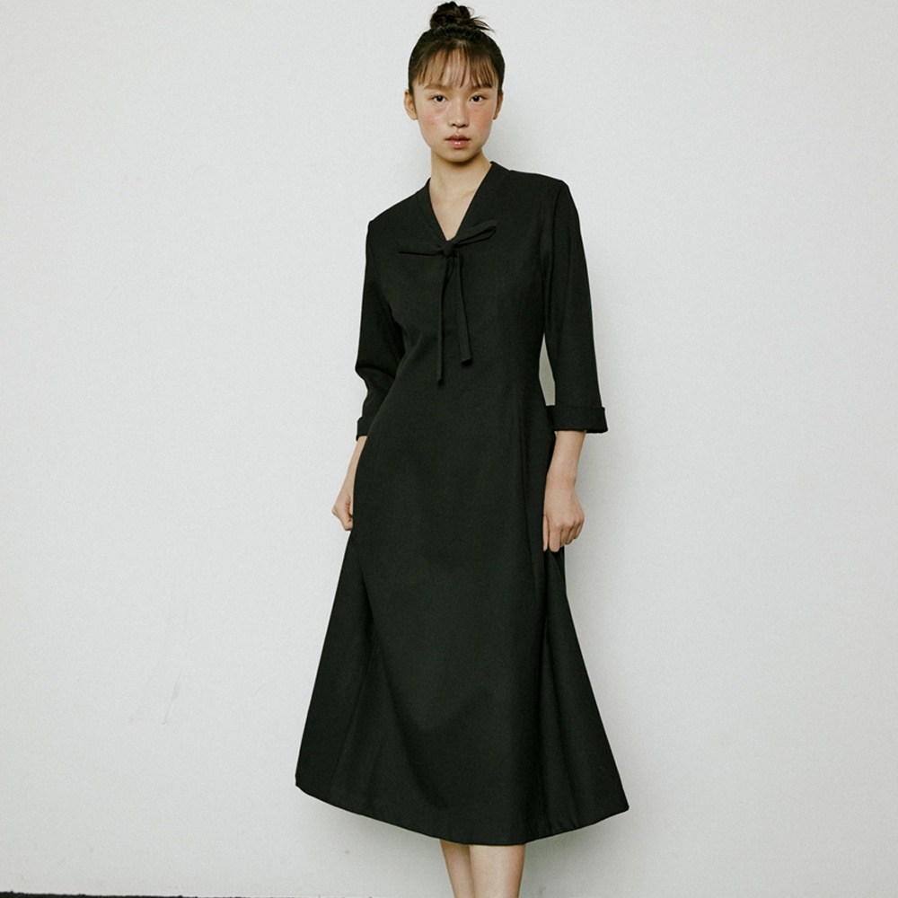 Ribbon Flared One-piece (black) - 감도 깊은 취향 셀렉트샵 29CM