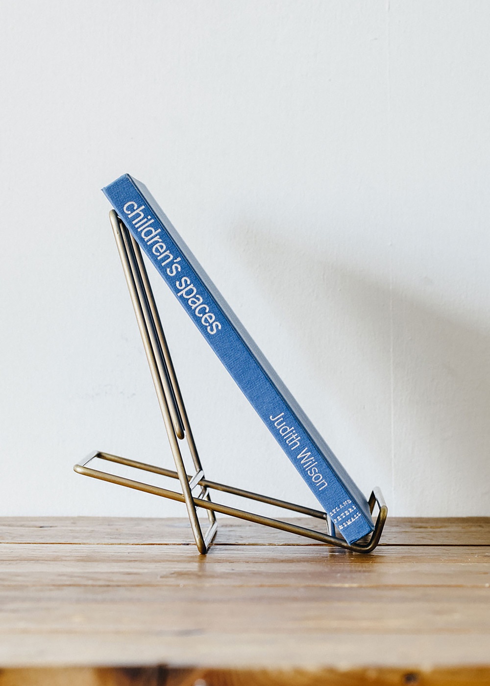 FOG LINEN WORK] Brass Book Stand - 감도 깊은 취향 셀렉트샵 29CM