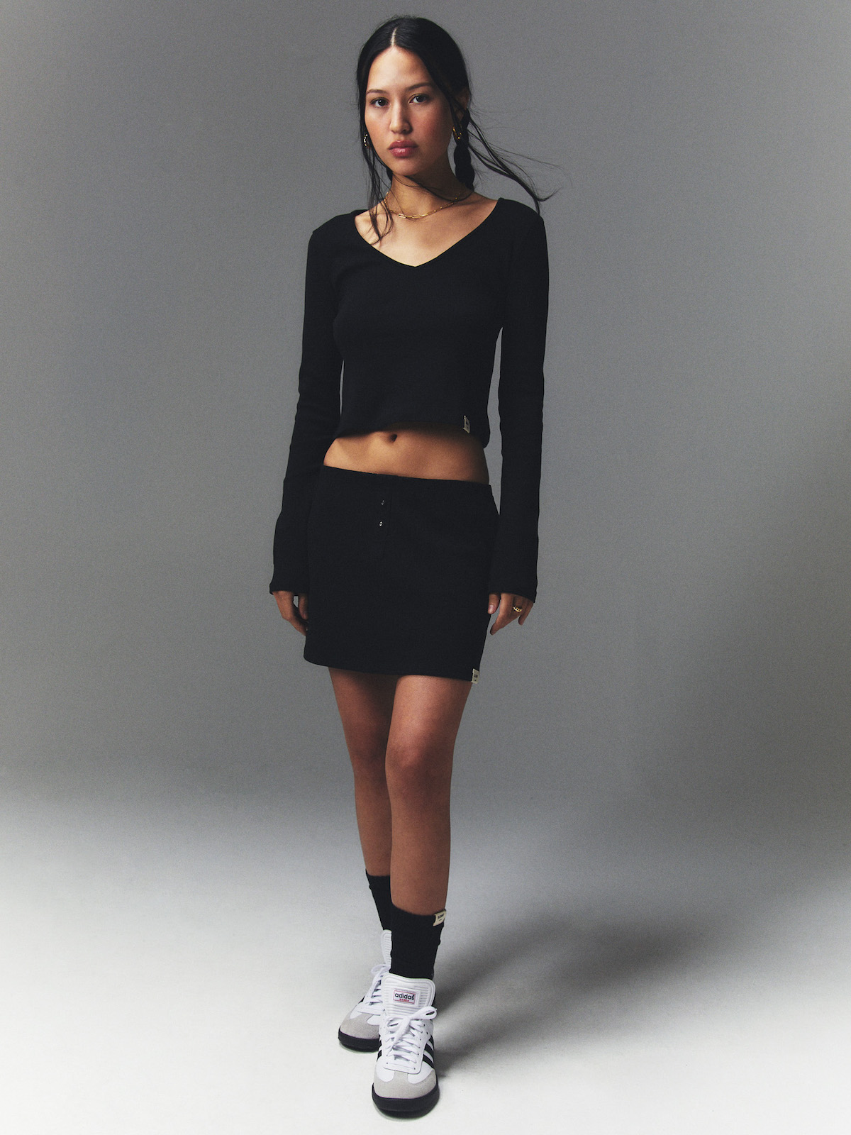 G CLASSIC V-NECK LONG SLEEVE (BLACK) - 감도 깊은 취향 셀렉트