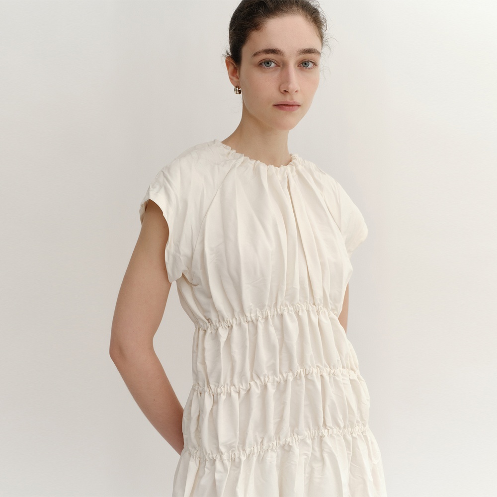 SS24 Shirring Dress Sand-Cream - 감도 깊은 취향 셀렉트샵 29CM