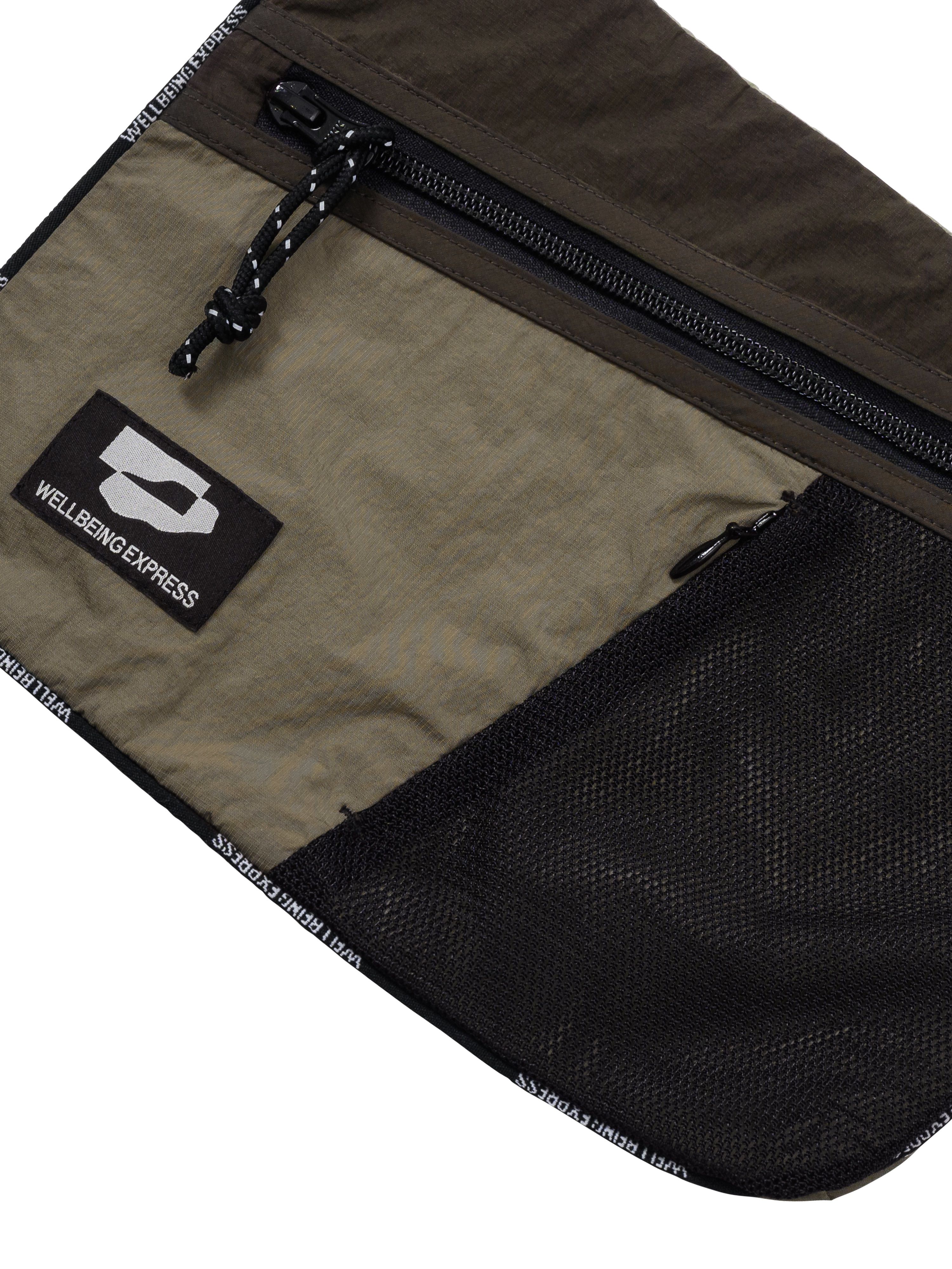 韓国人気ファッション[WELLBEING EXPRESS] MESH SACOCHE BAG Mesh Sacoche Bag Light Khaki - 감도 깊은 취향 셀렉트샵 29CM