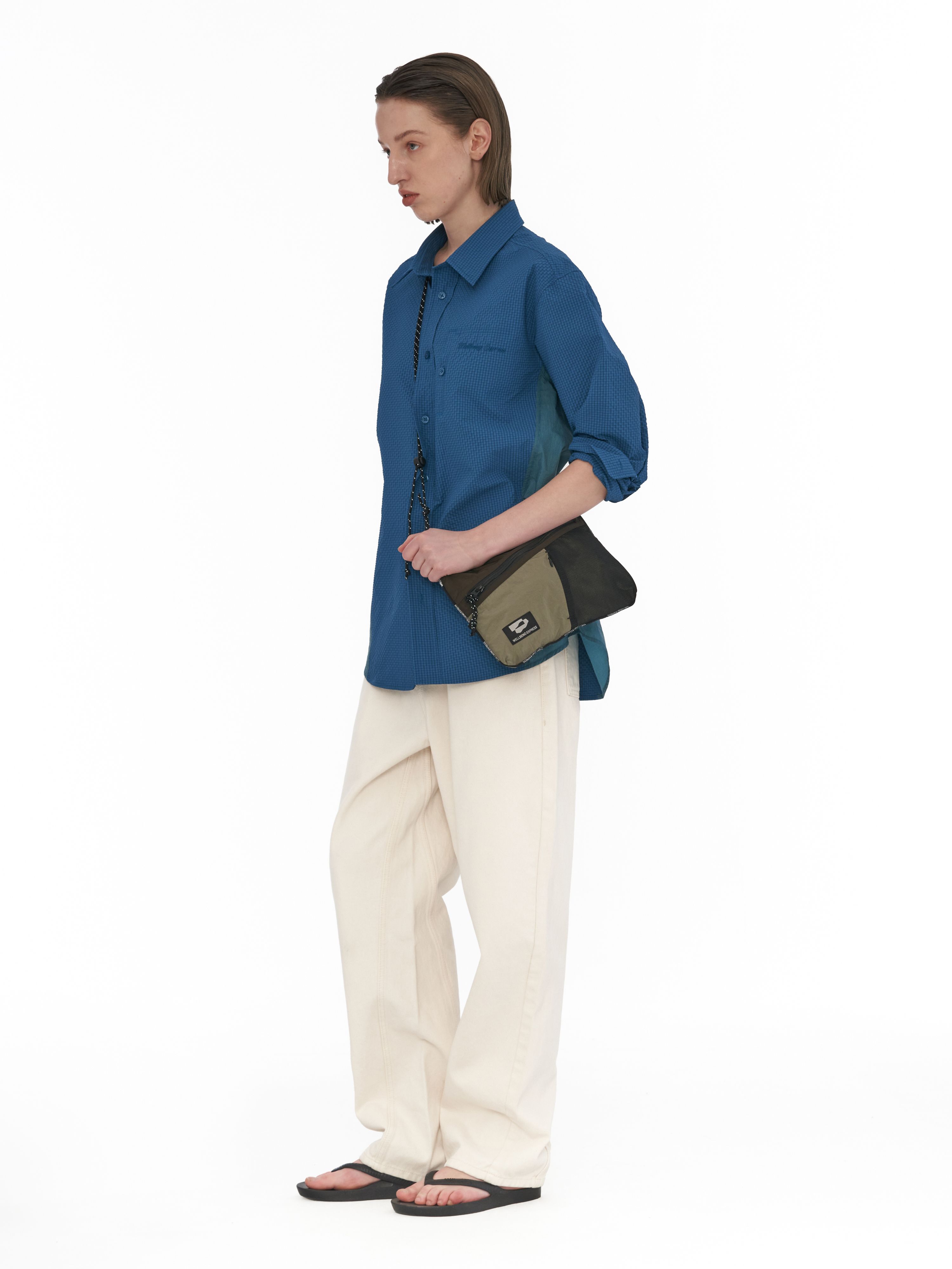 韓国人気ファッション[WELLBEING EXPRESS] MESH SACOCHE BAG Mesh Sacoche Bag Light Khaki - 감도 깊은 취향 셀렉트샵 29CM