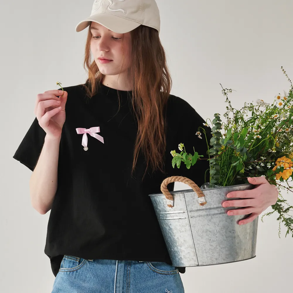 POINT RIBBON BASIC FIT T SHIRT BLACK - 감도 깊은 취향 셀렉트샵 29CM