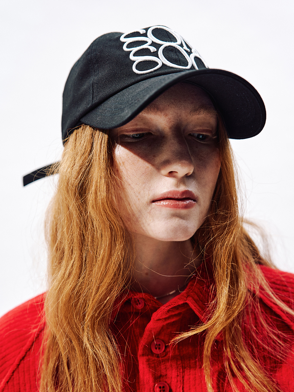 韓国注目ブランド★[SOMSOC] SOMSOC LOGO EMBROIDERY BALL CAP ☆LE SSERAFIM チェウォン 着用！！【SOMSOC】SOMSOC SYMBOL