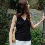 [2차] V-neck Sleeveless blouse(Black)