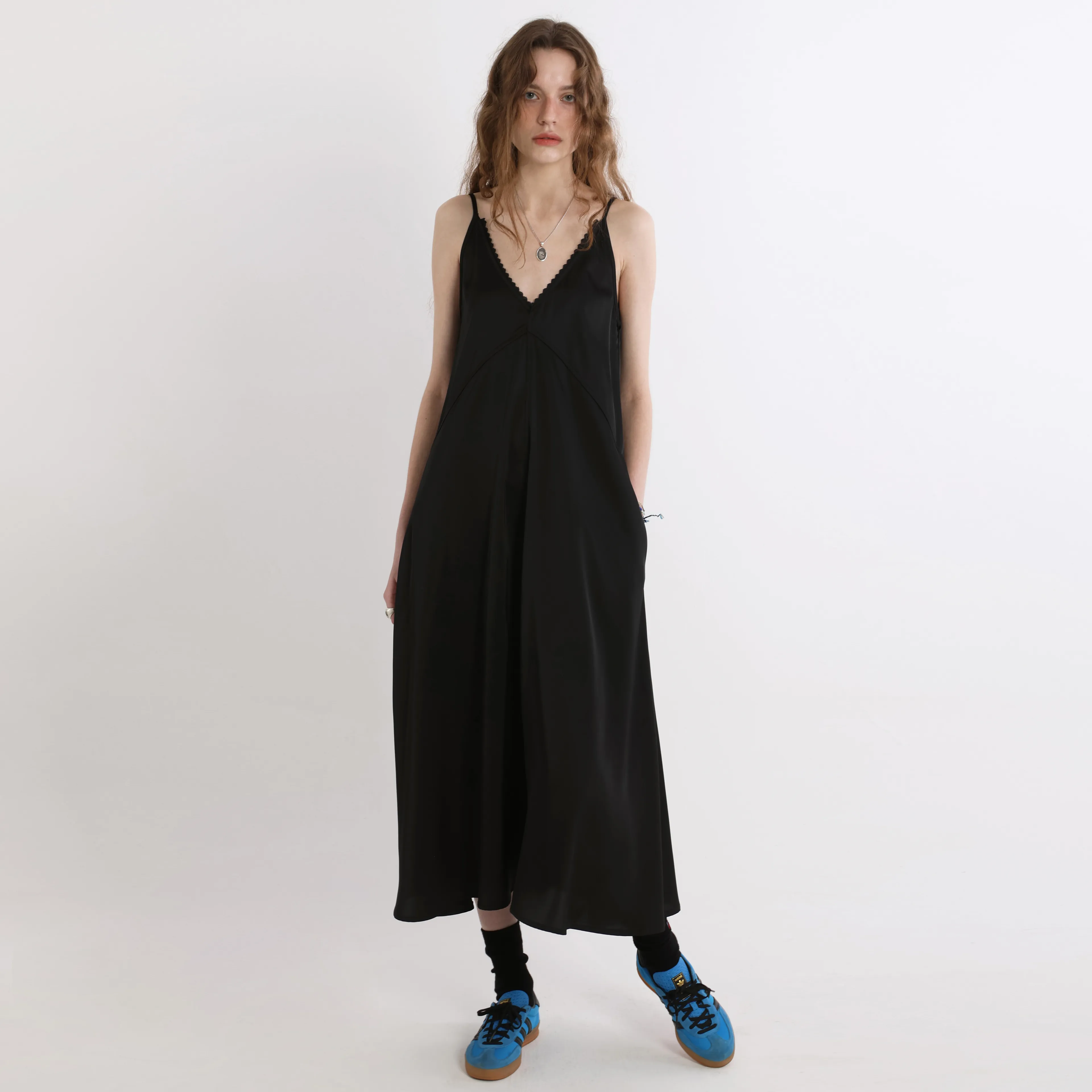 Silky Side Pocket dress (Black)