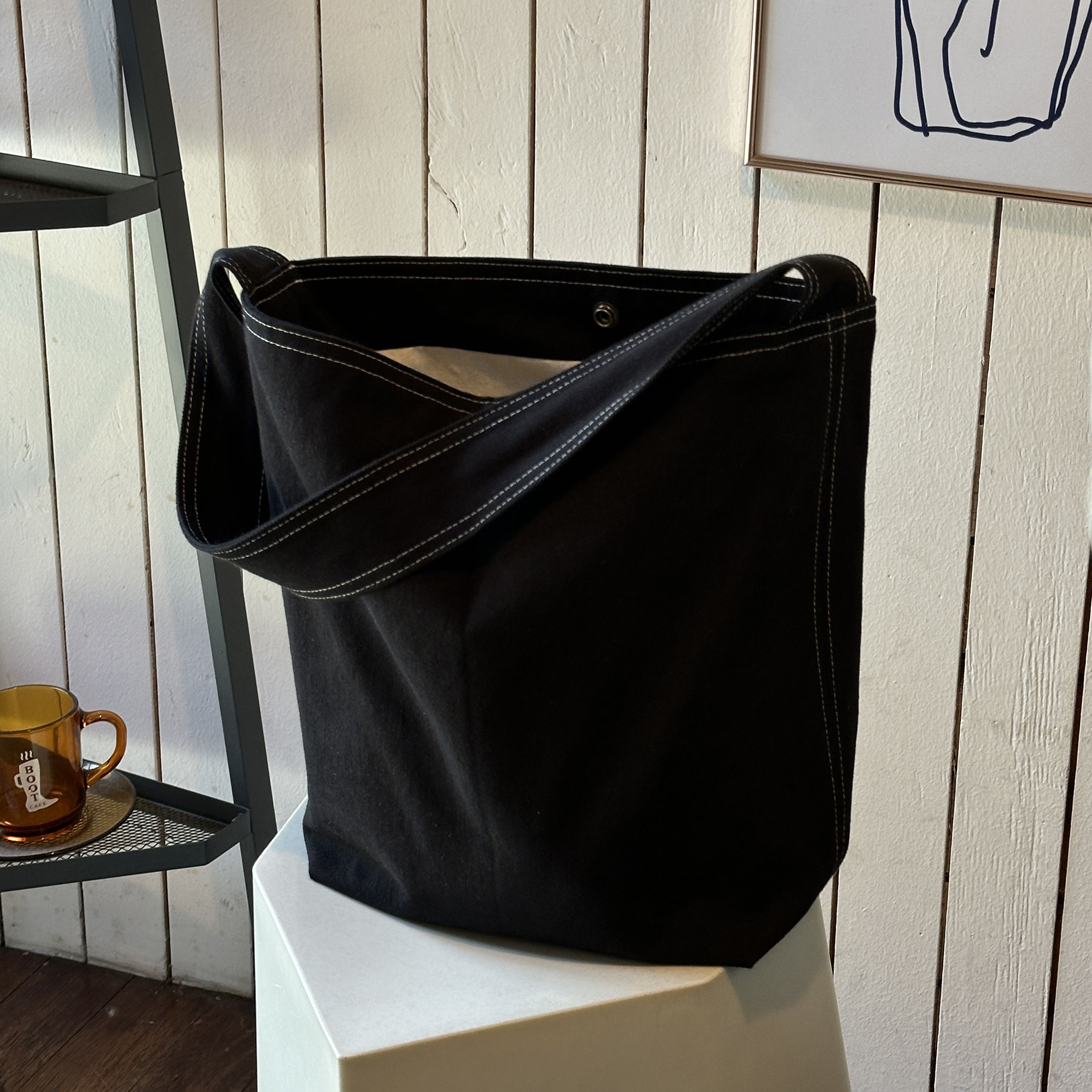 ★NlCK&NLCOLE★ NICOLE LEATHER BUCKLE BUCKET BAG_BLACK NICOLE LEATHER BUCKLE BUCKET BAG_BLACK - NICK&NICOLE | 60
