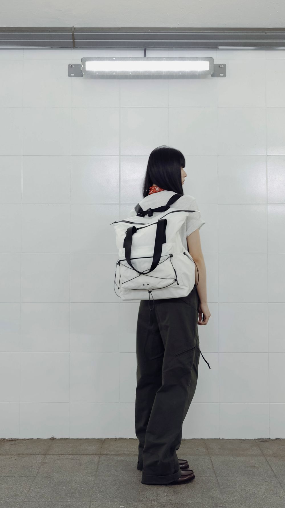 VOYAGER MULTI BAG 001 WH_lookbook