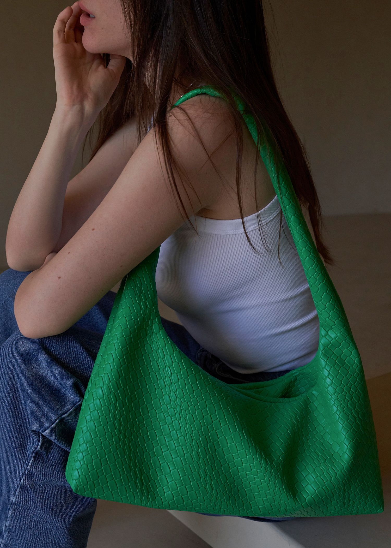 [KWANI]Cross Body Slouchy Hobo Bag Tennis★日本ミイプハ KWANI new arrival, Curvee Hobo Bag! Still available at a