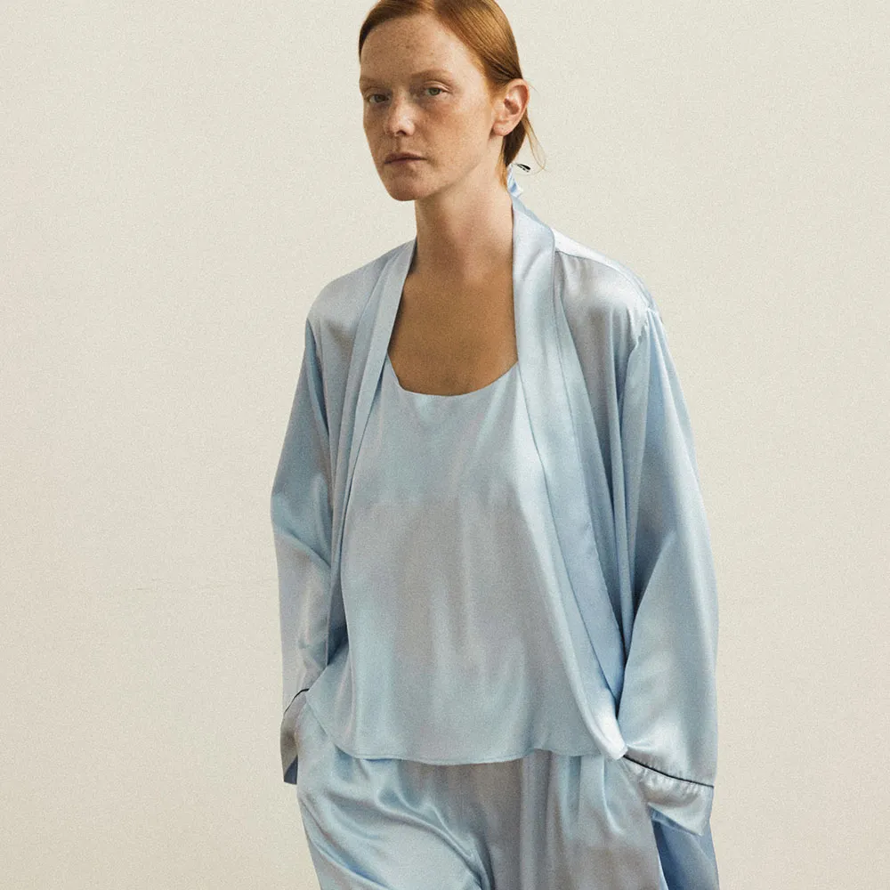 Texture Sky Robe (w) Classic Sky Robe - 감도 깊은 취향 셀렉트샵 29CM