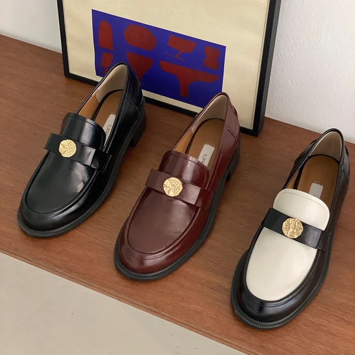 フラットシューズ ^custommade^ 2cm Ribbon Strap Flat Lora CW0071BK Designer fashion, Seoul-fully created | W Concept