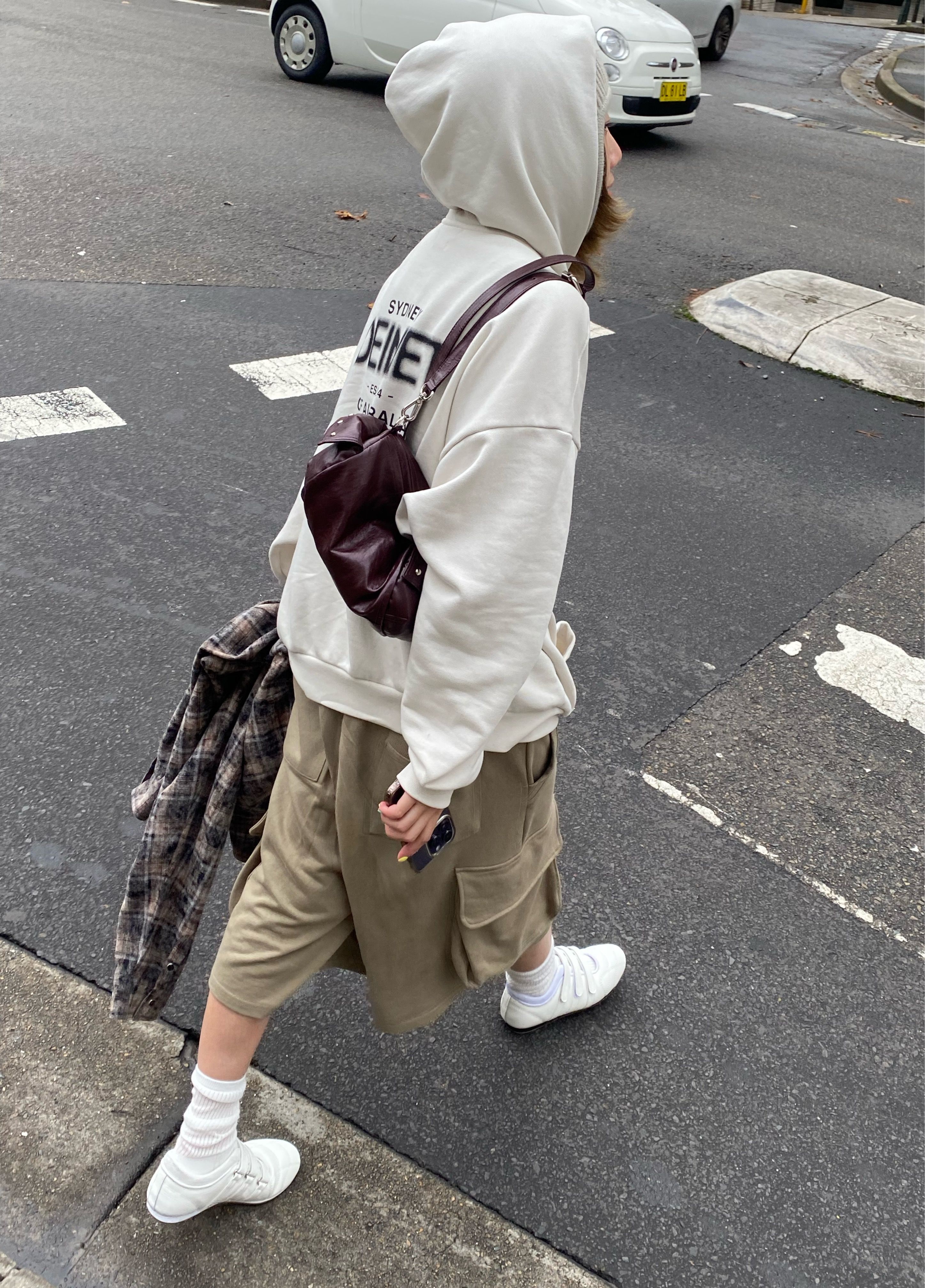 ◆DEINET◆ LOST IN SYDNEY ZIPUP HOODIE IN IVORY KDCCL4F9111 LOST IN SYDNEY ZIP-UP HOODIE IN IVORY - 감도 깊은 취향