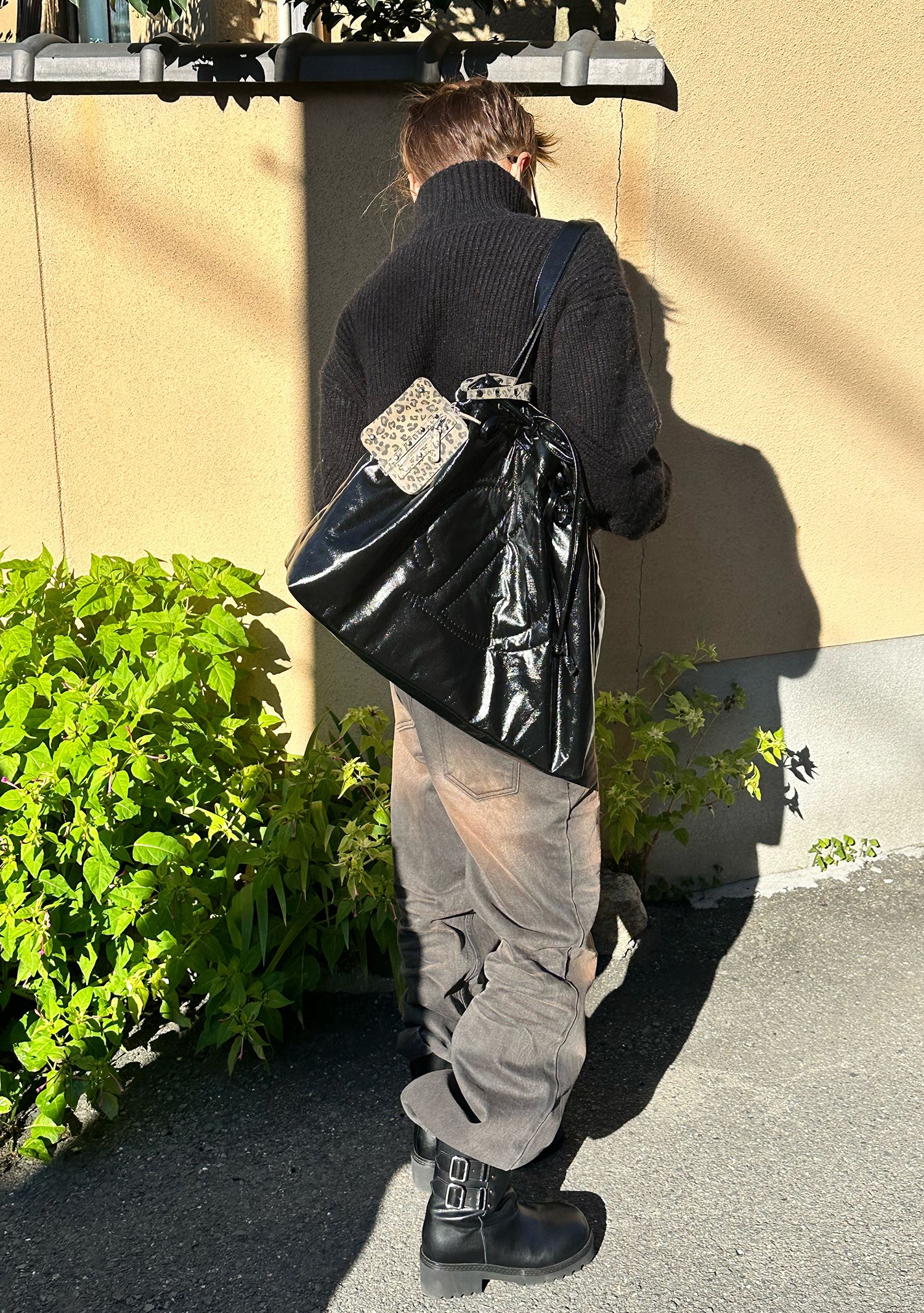 DEINET ♥ D STITCH PADDING GYM SACK /追跡付 D STITCH PADDING BAG IN BLACK - 감도 깊은 취향 셀렉트샵 29CM