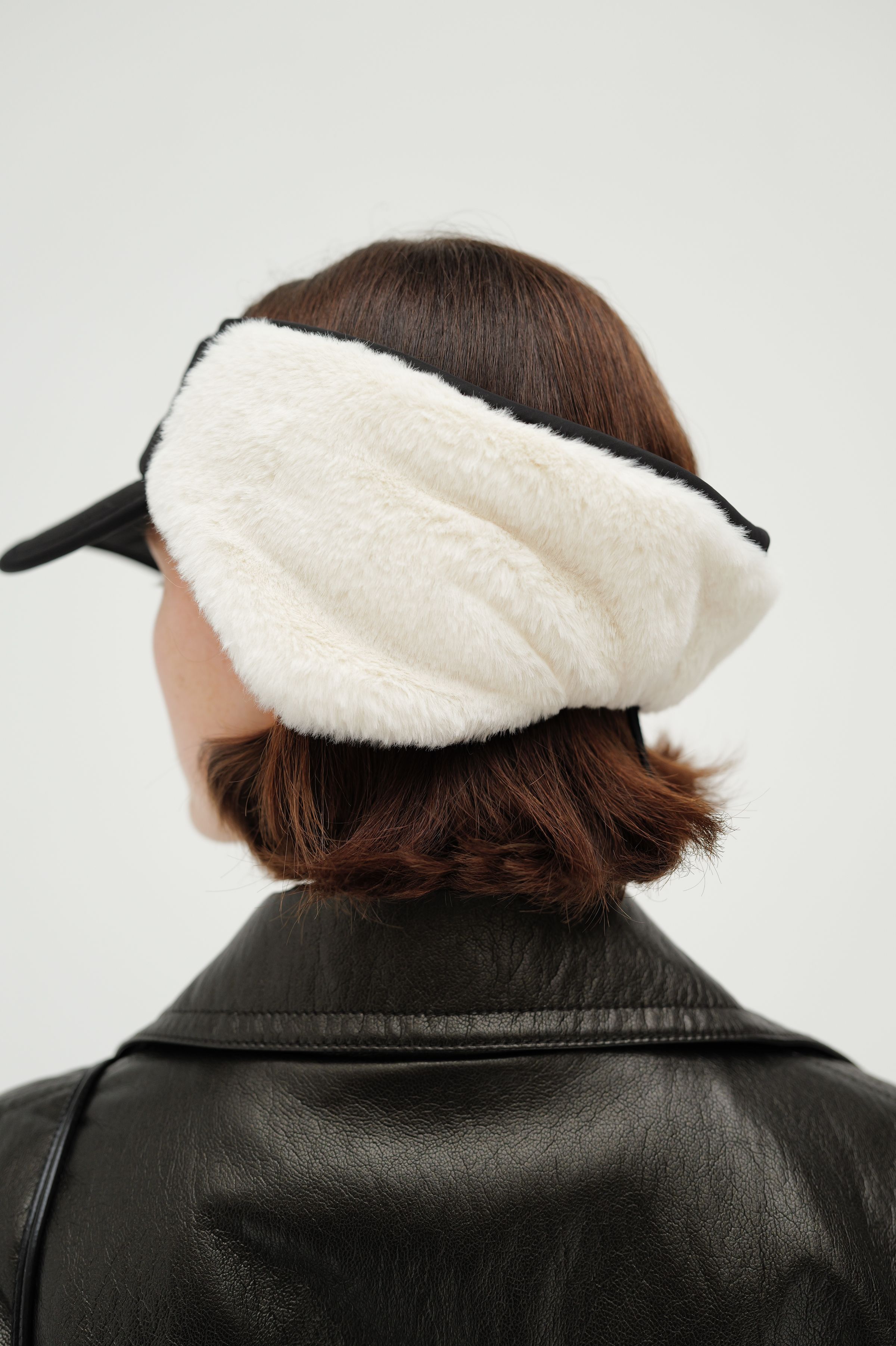 [MONOHA] / ☆ 24FW Fluffy visor / black Black Visor