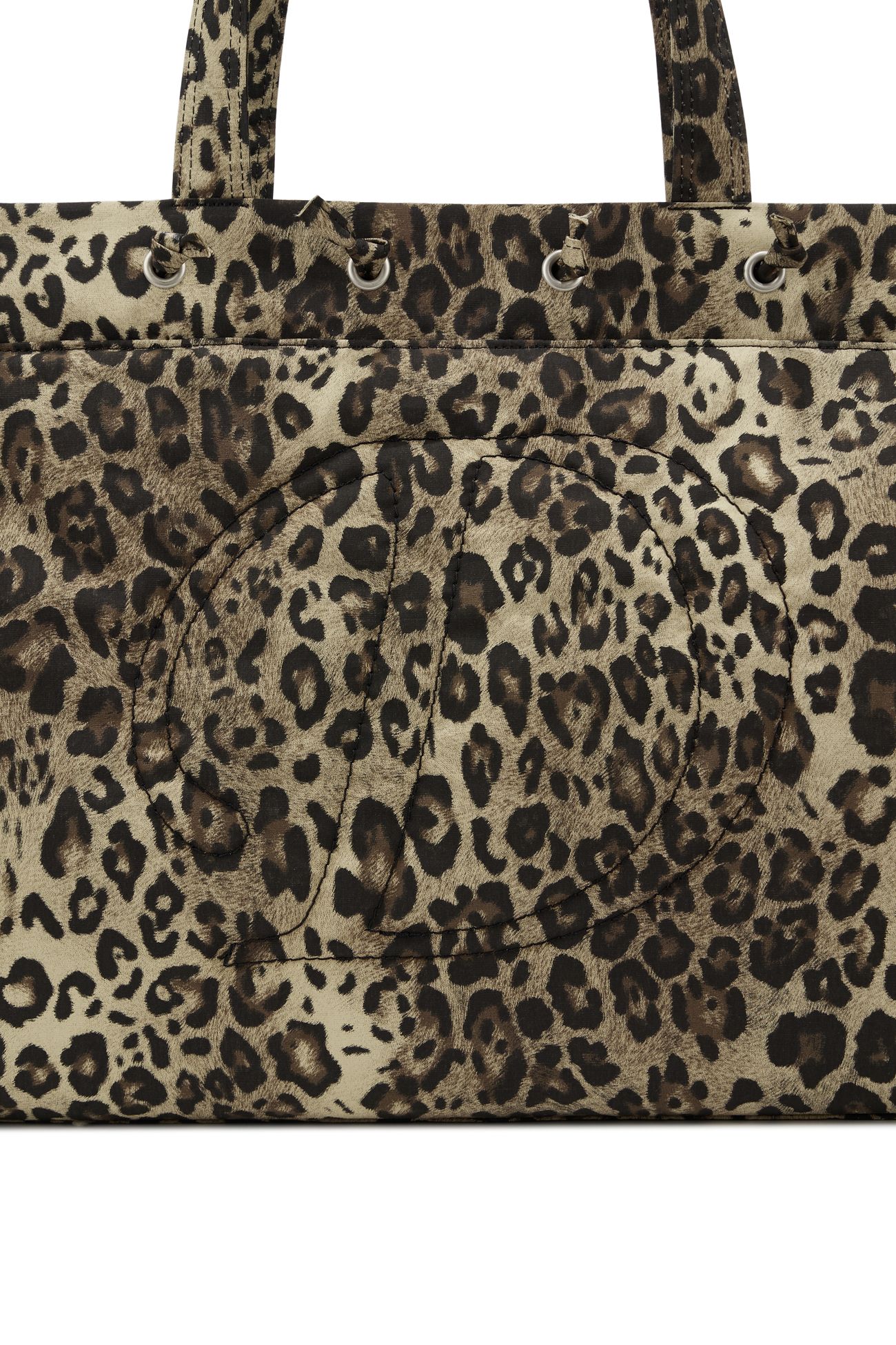 ☆韓国人気☆ 【DEINET】 D STITCH PADDING BAG IN LEOPARD