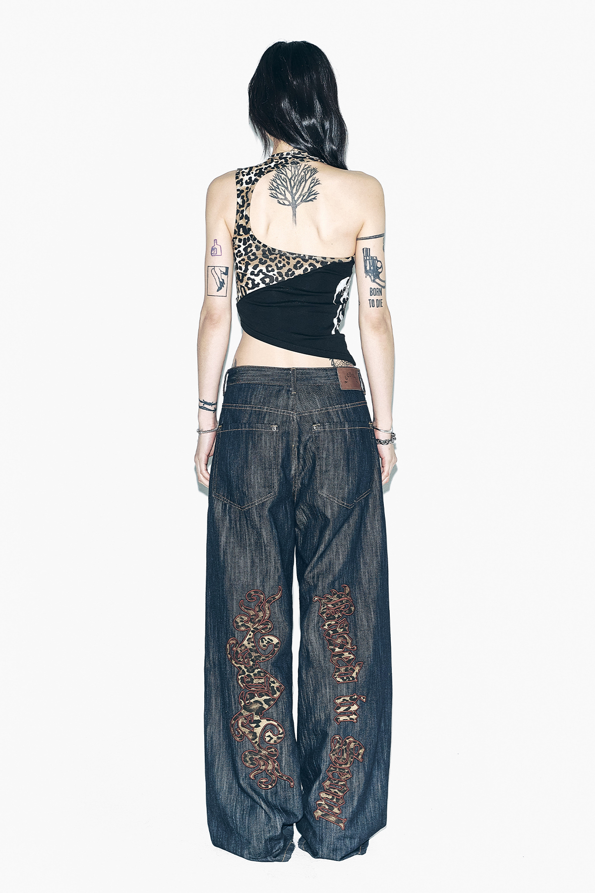 韓国商品/LEEY LEOPARD APPLIQUE WIDE PANTS LEOPARD APPLIQUE WIDE PANTS BLUE - 감도 깊은 취향 셀렉트샵 29CM