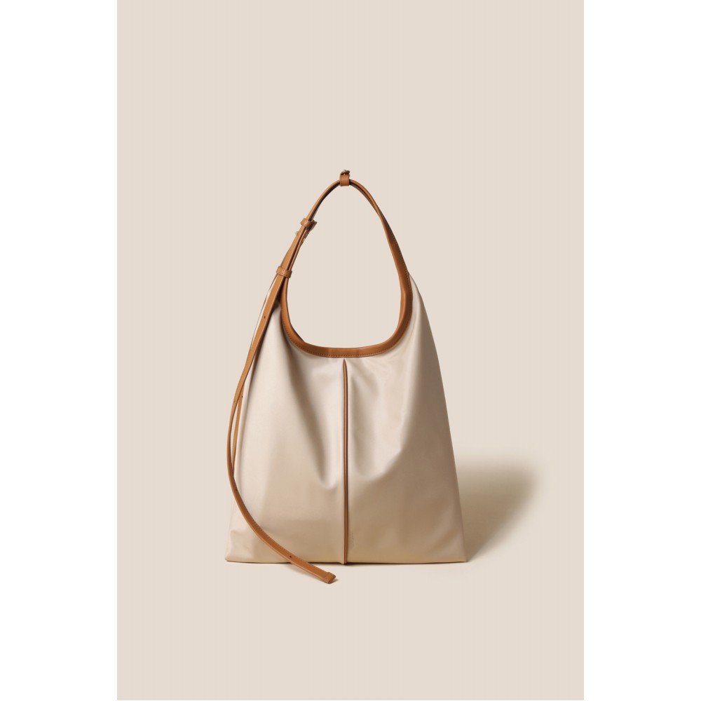 ショルダーバッグ・ポシェット COURONNE Seine Shoulder 36 Nylon_RCBSX25172BKX Seine Shoulder 36 Nylon_RCBSX25172BEX - 감도 깊은 취향