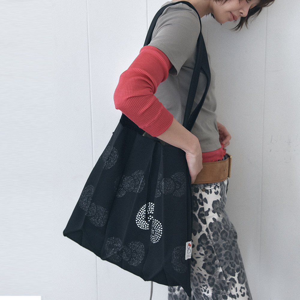【JOSEPH STACEY】Lucky Pleats Knit Cross Big Kitty Ribbon3色 Lucky Pleats Knit Cross Big Hello Kitty Ribbon (ALL) - 감도