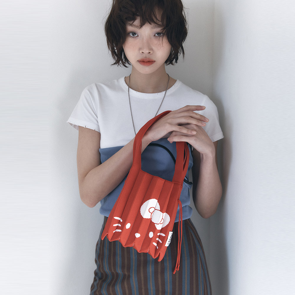 【JOSEPH&STACEY×Sanrio】Lucky Pleats Knit S Hello Kitty JOSEPH & STACEY X Sanrio LUCKY PLEATS KNIT S [50週年限量版]