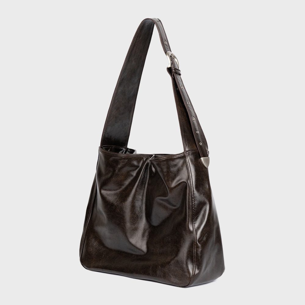 WITH 해수] CONTOUR SHOULDER BAG (LEATHER BLACK) - 감도 깊은