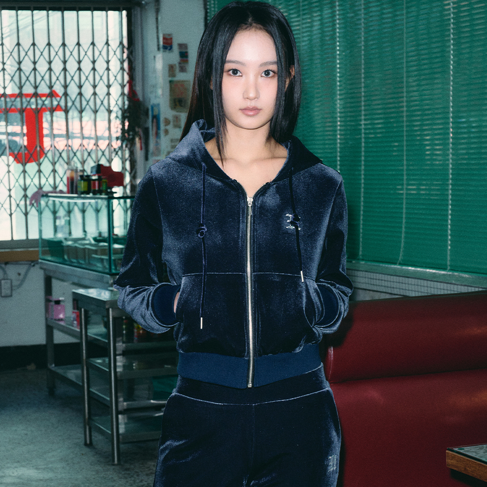 AMES VELOUR TRACK ZIP-UP CHARCOAL - 감도 깊은 취향 셀렉트샵 29CM