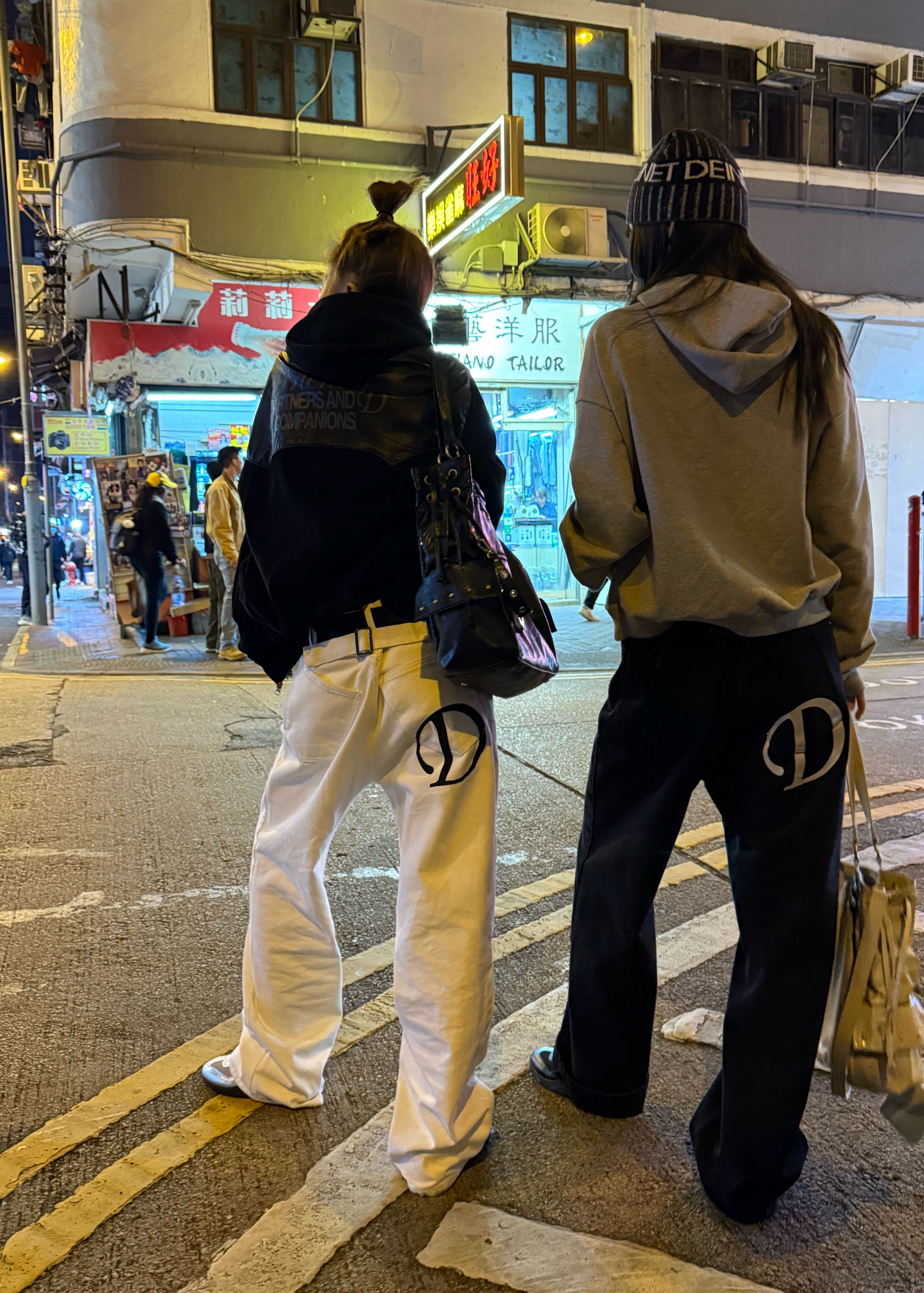 DEINET ♥ D BACK LOGO BUCKLE COTTON JEAN /追跡付 D BACK LOGO BUCKLE COTTON JEAN IN BLACK - 감도 깊은 취향
