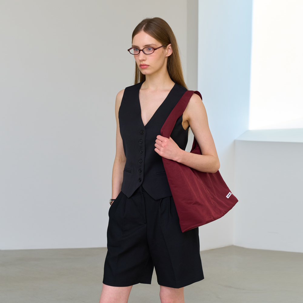 NICOLE NYLON BIG SQUARE BAG_BLACK - 감도 깊은 취향 셀렉트샵 29CM