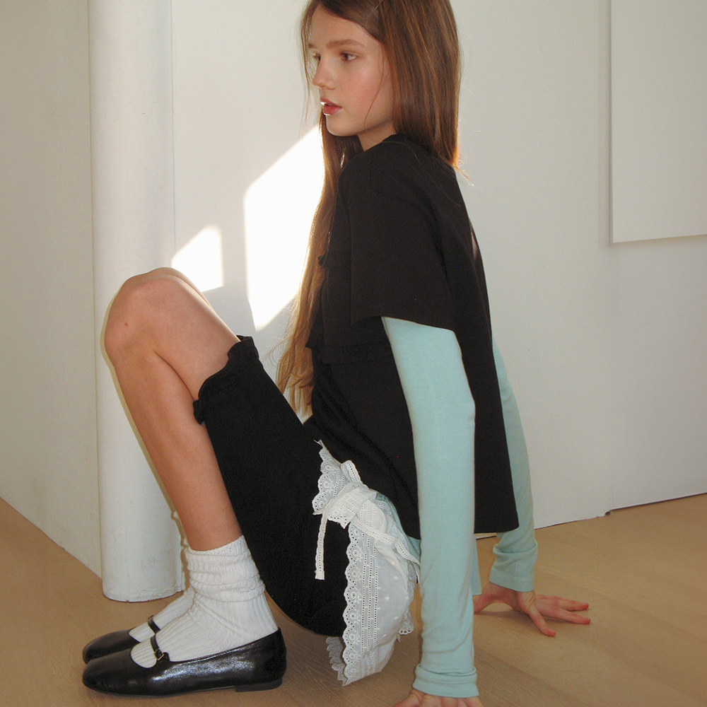 FRILL SHORT BIKER PANTS BLACK - 감도 깊은 취향 셀렉트샵 29CM