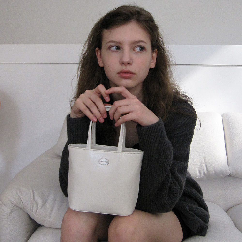 ANC LOGO TINY TOTE BAG_IVORY - 감도 깊은 취향 셀렉트샵 29CM
