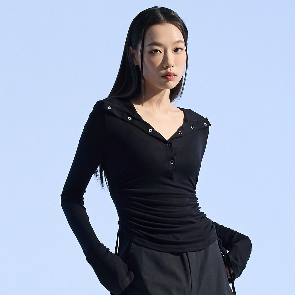 [NEWALRIN] ★ NEWALRIN button Shirring off shoulder top NEWALRIN button Shirring off shoulder top - 감도 깊은 취향