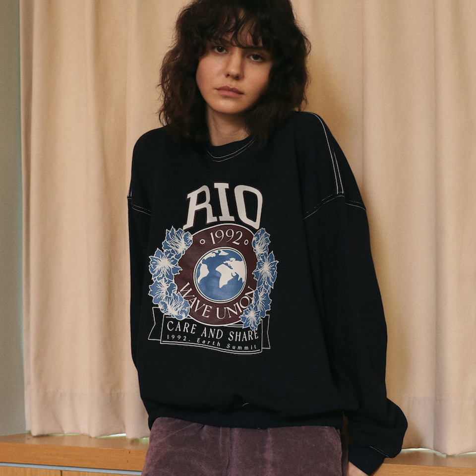 【IONSEOUL】Rio Embroidery Oversized Fit Sweatshirt 4JH483 Rio Embroidery Oversized Fit Sweatshirt - ULAN | 60% - Asian