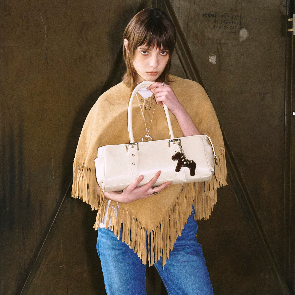 [SAND MUSEUM] ROVER SHOULDER BAG BK / 税込み ROVER SHOULDER BAG [Ivory] - 감도 깊은 취향 셀렉트샵 29CM
