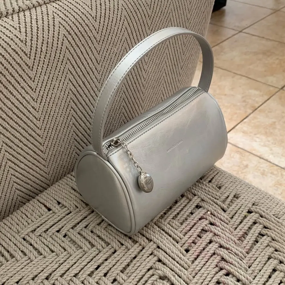 韓国商品/TREMINGBIRD O ring Chain Barrel Mini Bag 楽天市場】J&M DAVIDSON フリンジカーニバル ミニサイズ MINI