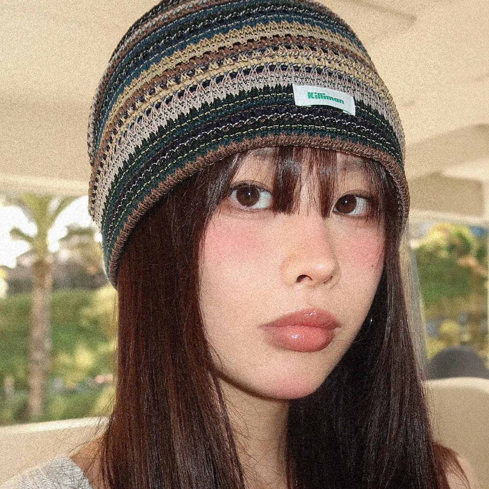 WATER BECAME WINE BEANIE - WHITE 숏비니 - 감도 깊은 취향